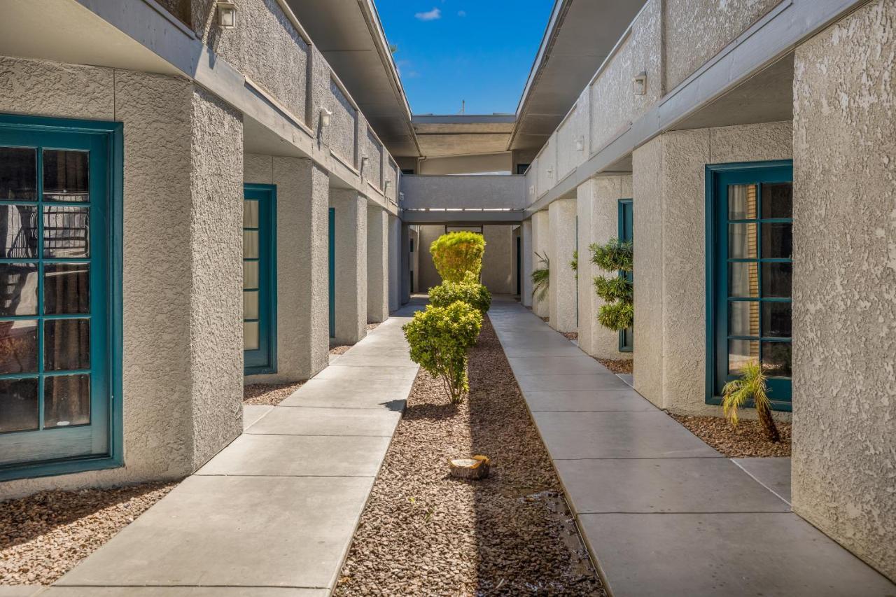 Knights Inn Tucson D.M.A.F Area Exterior photo