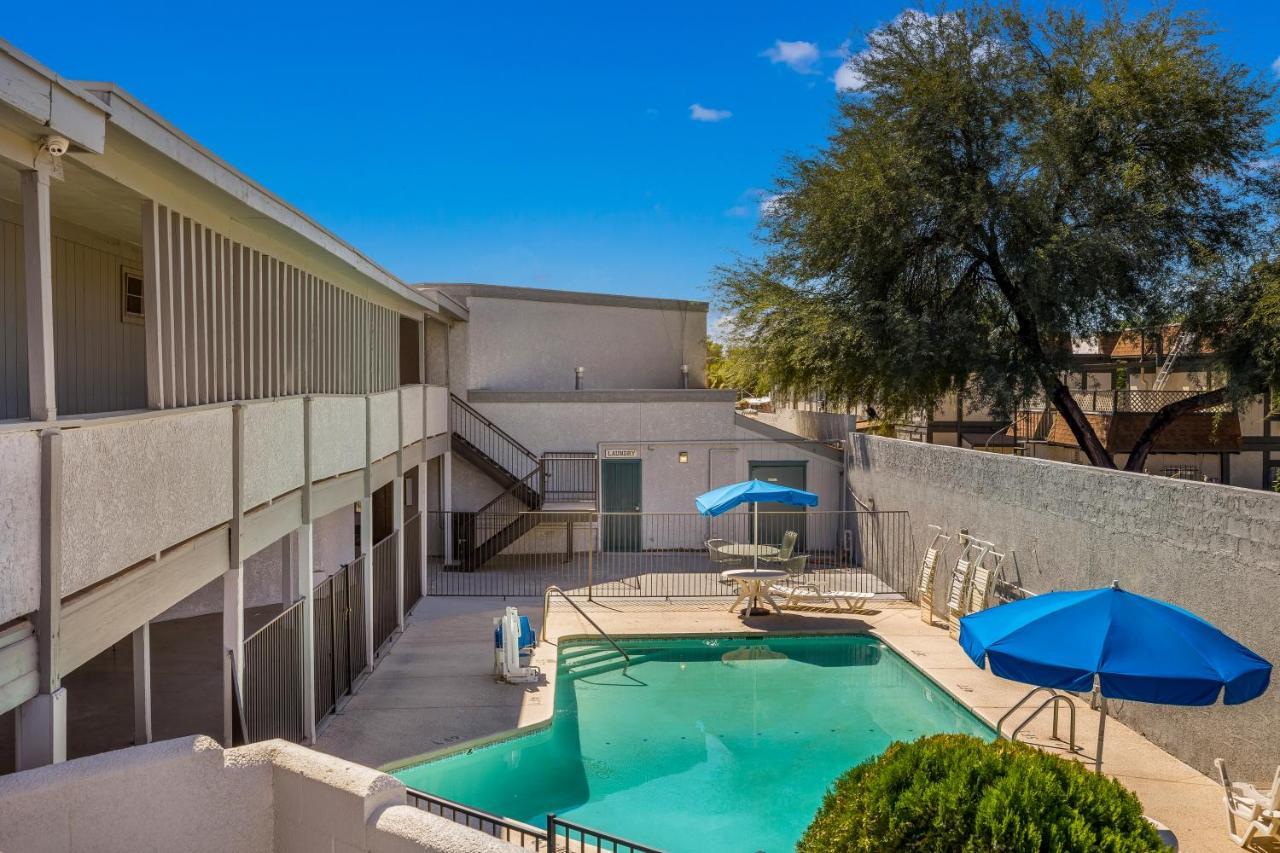 Knights Inn Tucson D.M.A.F Area Exterior photo