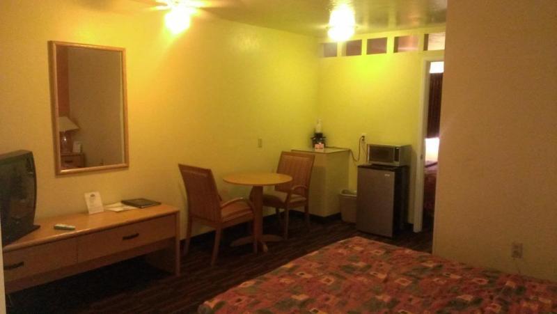 Knights Inn Tucson D.M.A.F Area Exterior photo